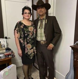 Meet your Posher, Manuela